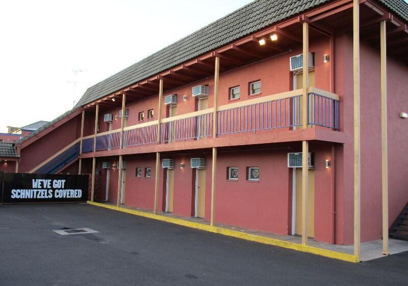 Nightcap At Federal Hotel Mt Gambier