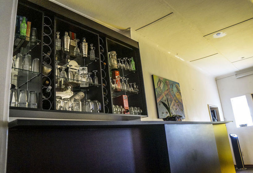 פנסיון Acn International Regency Lodge