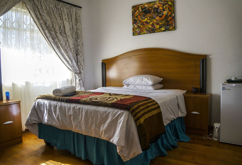 פנסיון Acn International Regency Lodge