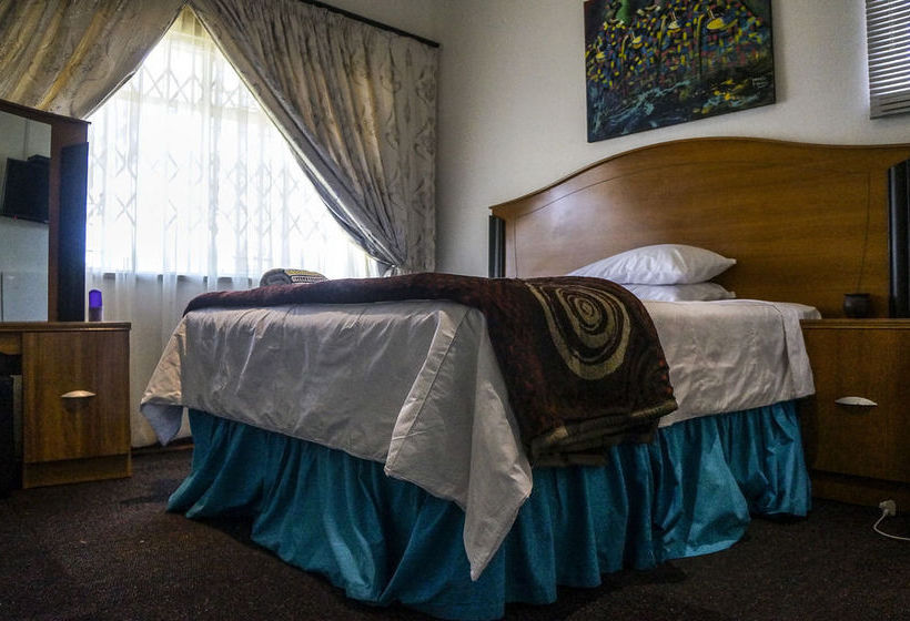 פנסיון Acn International Regency Lodge