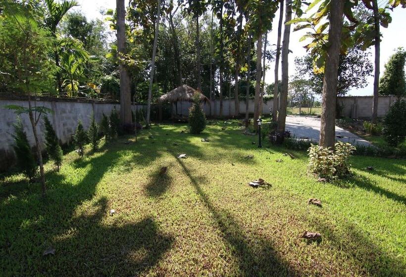 Пансион Little Teak Home Stay