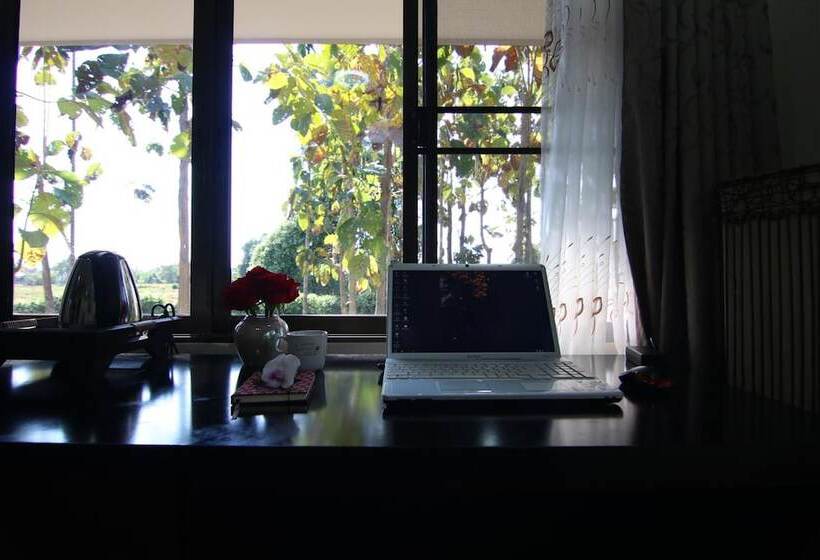 Пансион Little Teak Home Stay