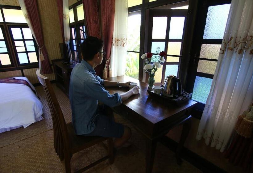 Пансион Little Teak Home Stay