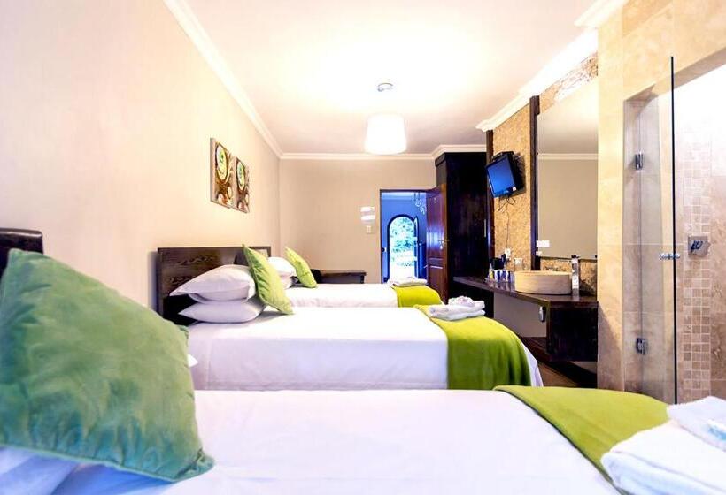 פנסיון Or Tambo Guest House