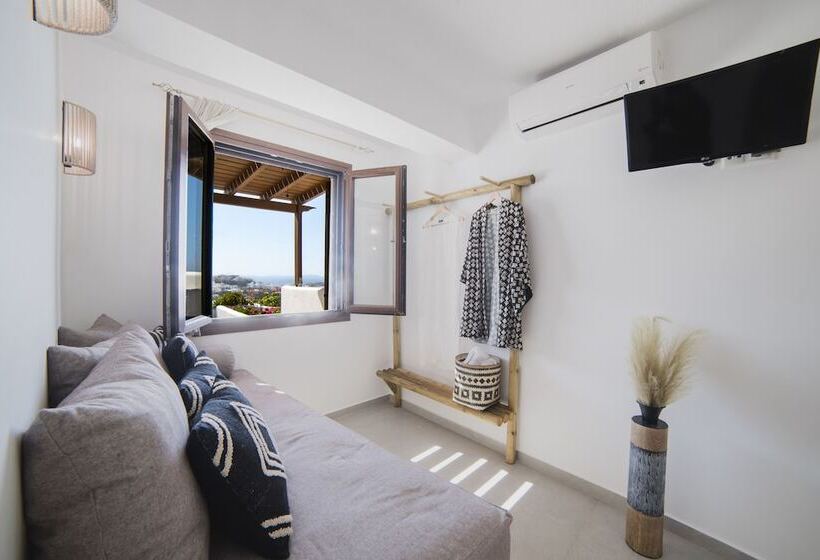 Petros Studios & Suites