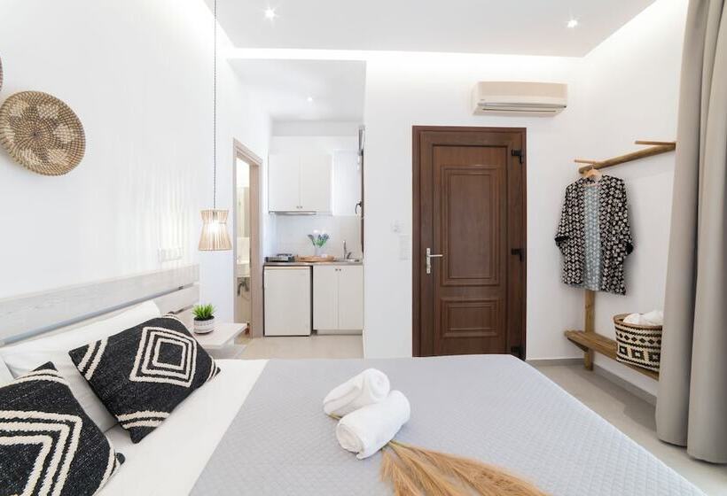 Petros Studios & Suites