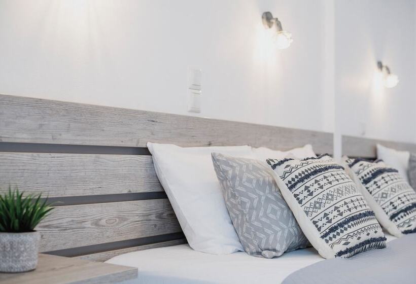 Petros Studios & Suites