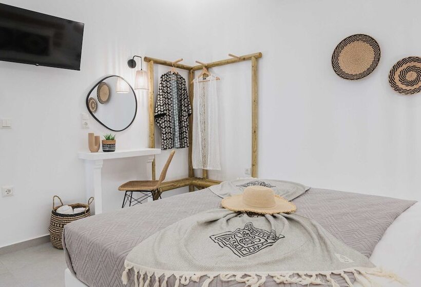 Petros Studios & Suites