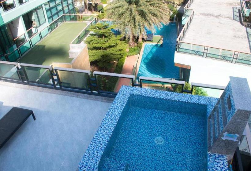 Phi Phi Nice Beach Hotel Hip