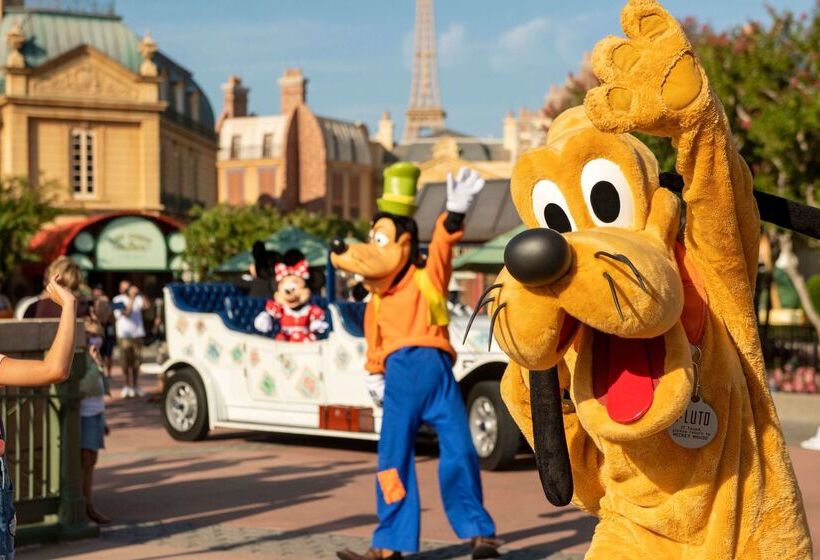 Wyndham Garden Lake Buena Vista Disney Springs® Resort Area