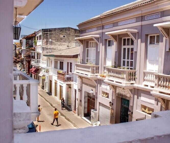 호스텔 Hostal Badillo Sv