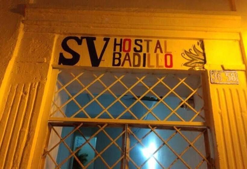 호스텔 Hostal Badillo Sv
