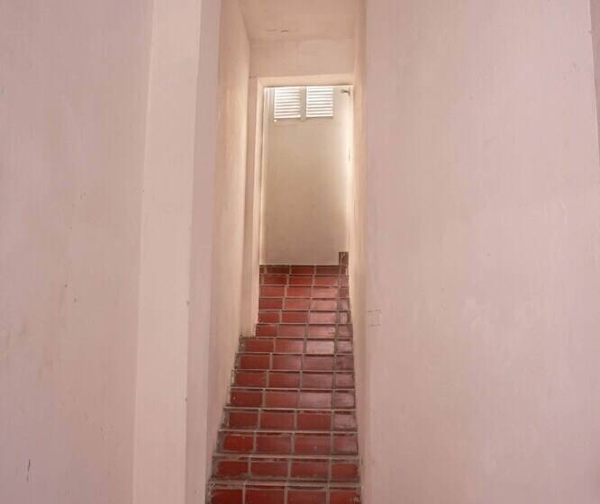 호스텔 Hostal Badillo Sv