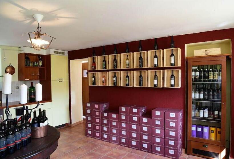 צימר Wine & Art Relais Vallombrosa