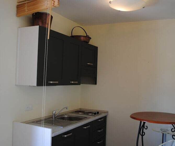 مبيت وإفطار Wine & Art Relais Vallombrosa