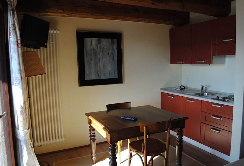 צימר Wine & Art Relais Vallombrosa