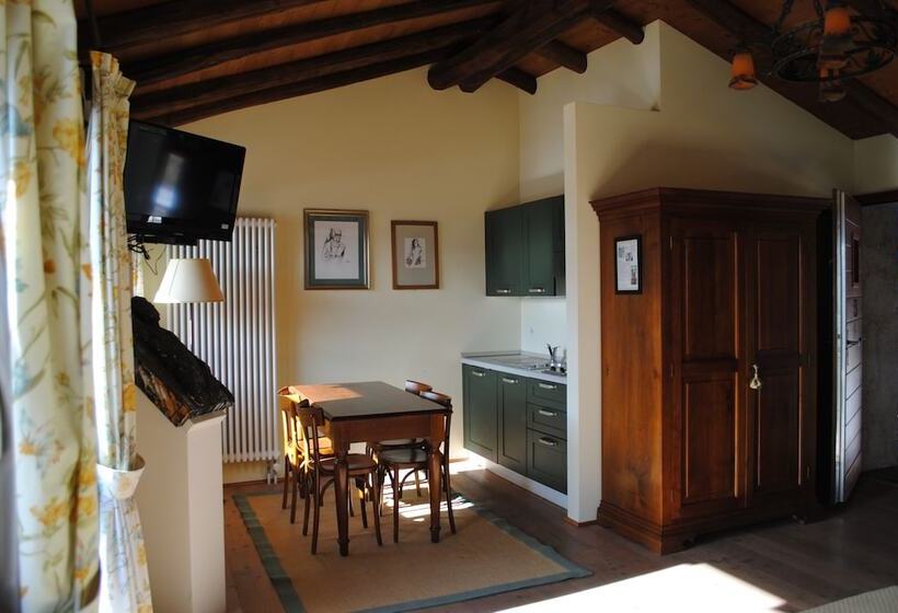 צימר Wine & Art Relais Vallombrosa