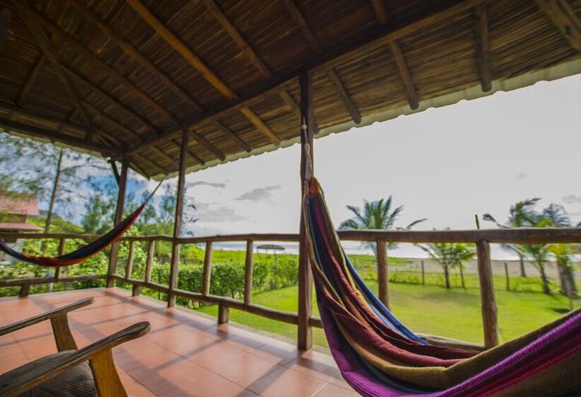 تختخواب و صبحانه Ayampe Guest House