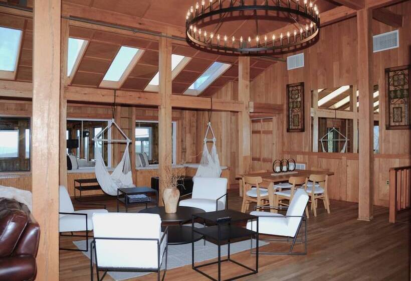 مبيت وإفطار Bent Mountain Lodge