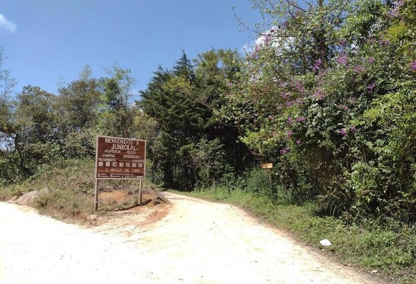 ベッドアンドブレックファースト Cabañas Junkolal