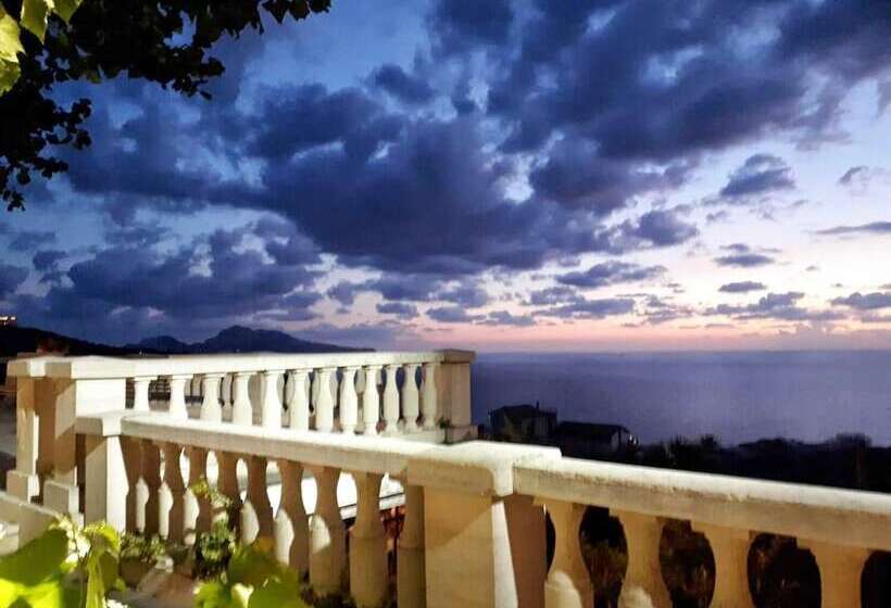 مبيت وإفطار La Casa In Piazza