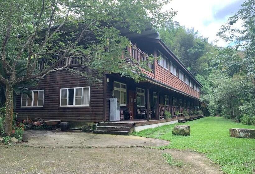 تختخواب و صبحانه Shanlin Songjing Leisure Farm