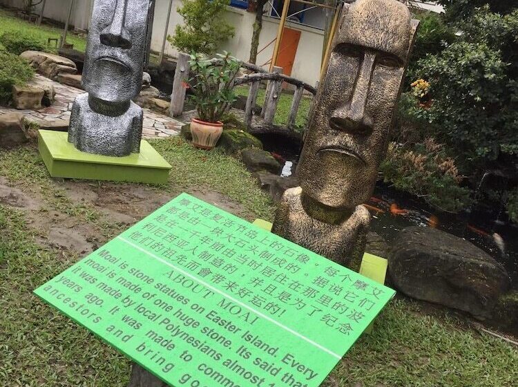 تختخواب و صبحانه Sun Lu Holiday Homestay