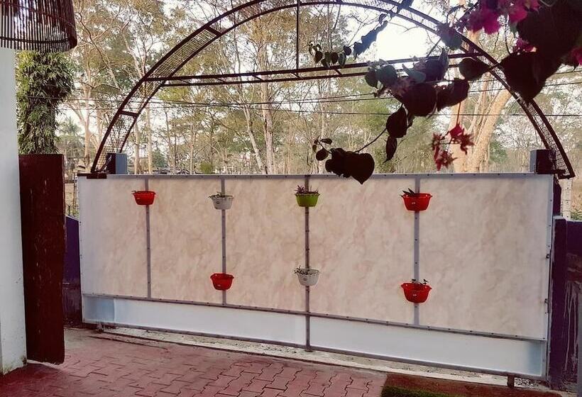 تختخواب و صبحانه Homestay By The Tea Garden Dibrugarh