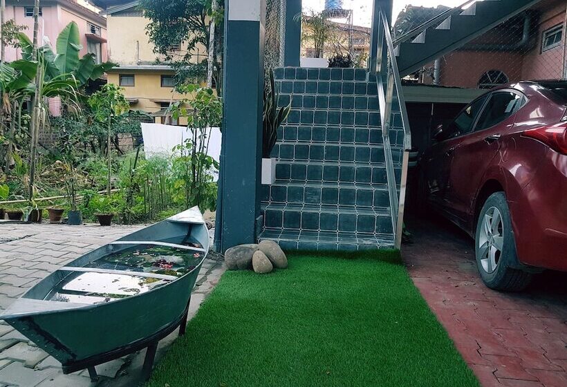 تختخواب و صبحانه Homestay By The Tea Garden Dibrugarh