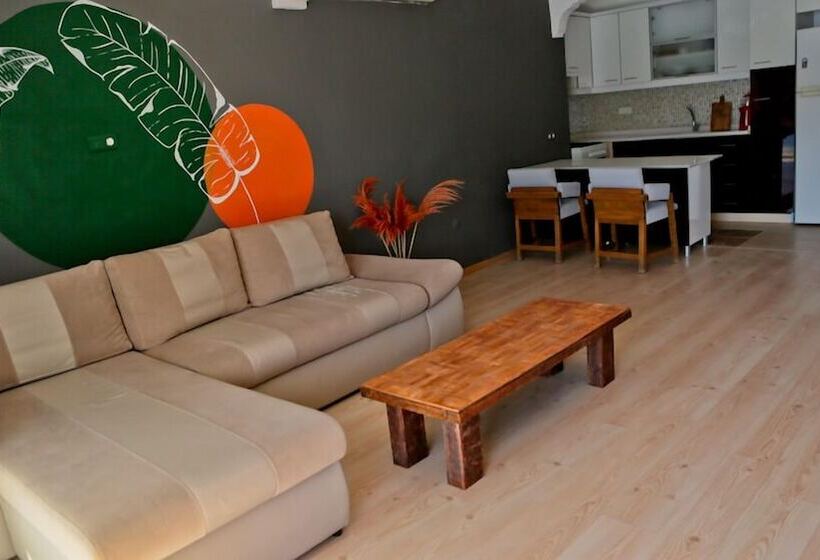 Buena Vista Hotel & Restaurant