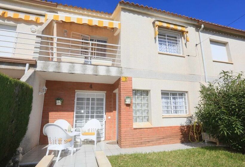 Casa Adosada Para 6 Personas En Cambrils