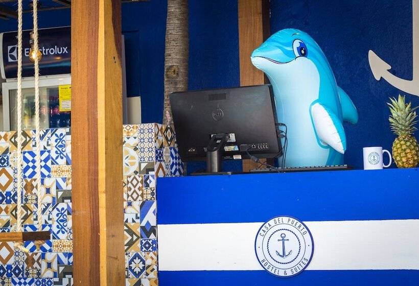 Casa Del Puerto Hostel & Suites