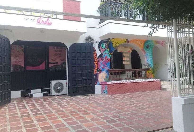 Casa Tropicalia   Hostel