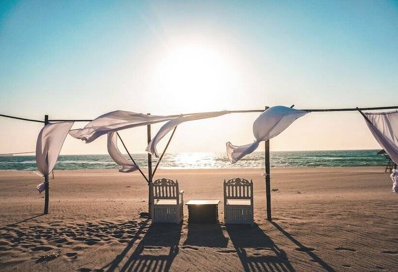 Club Monet Beach Resort By Cocotel