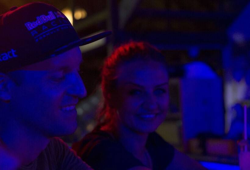 El Zoo Hostel & Pool