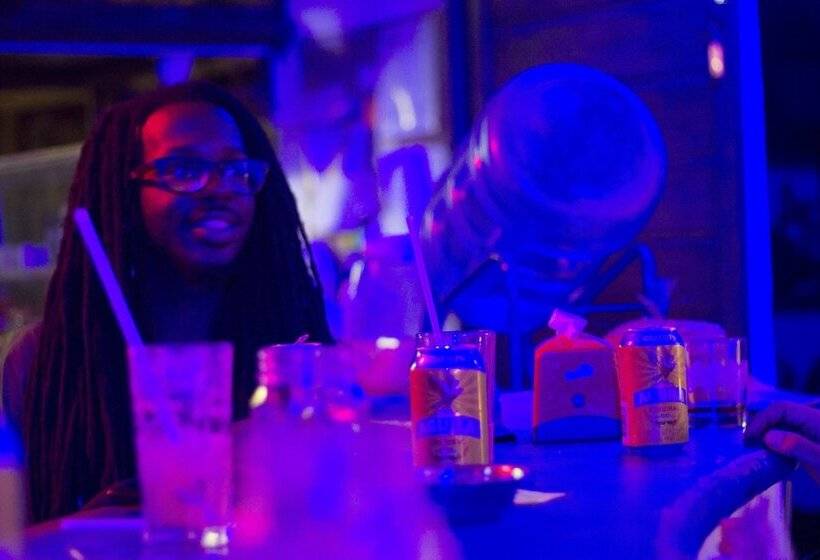 El Zoo Hostel & Pool