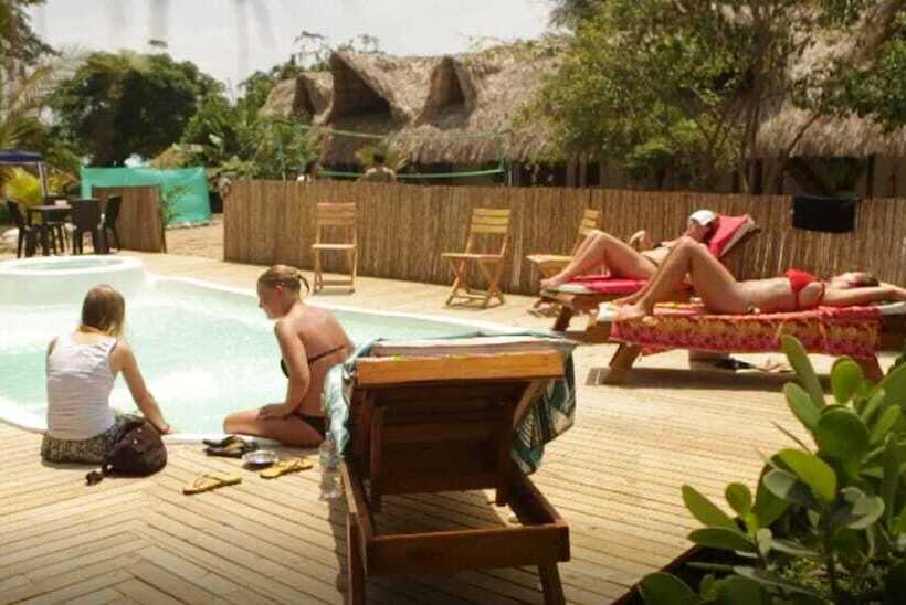 El Zoo Hostel & Pool