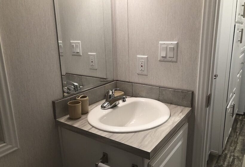 Equestrian House  Clydesdale Cottage