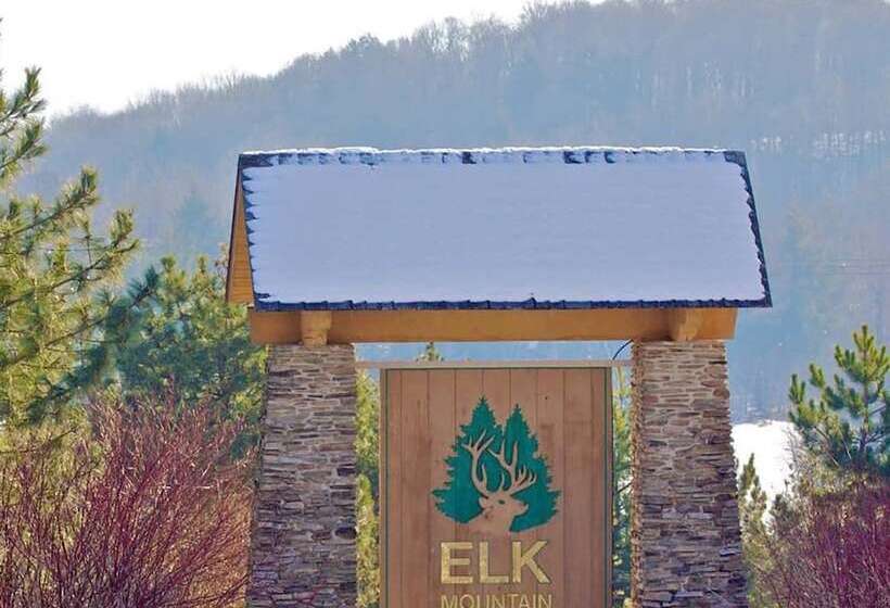 Equestrian House  Log Cabin