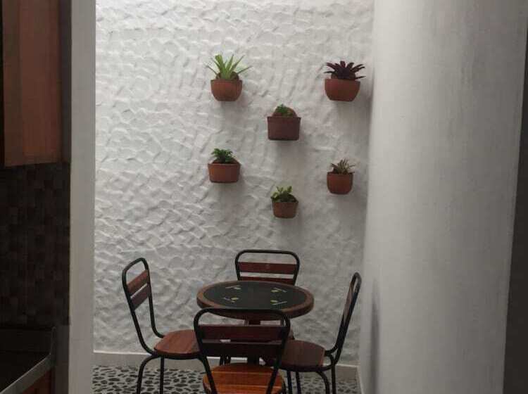 Fami Hotel Vive Jardin Hostel