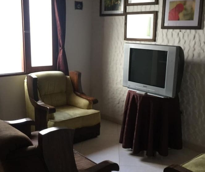 Fami Hotel Vive Jardin Hostel