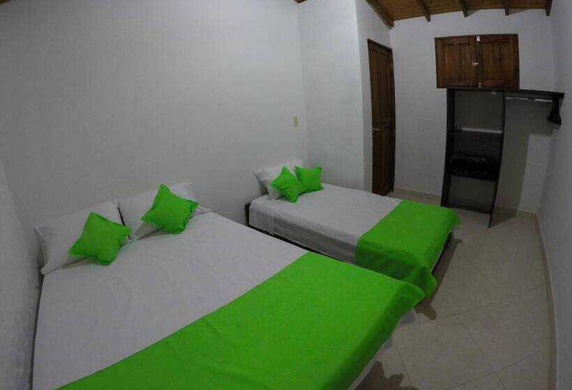 Fami Hotel Vive Jardin Hostel