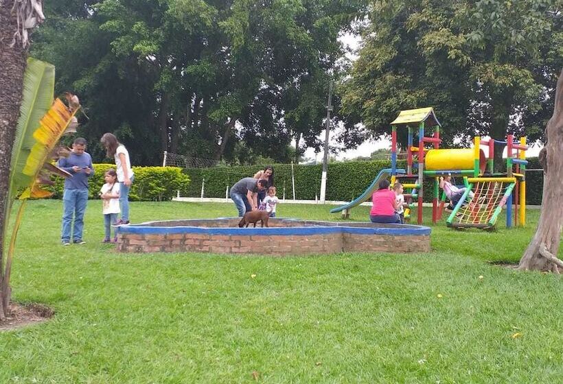 Finca Hotel El Meson