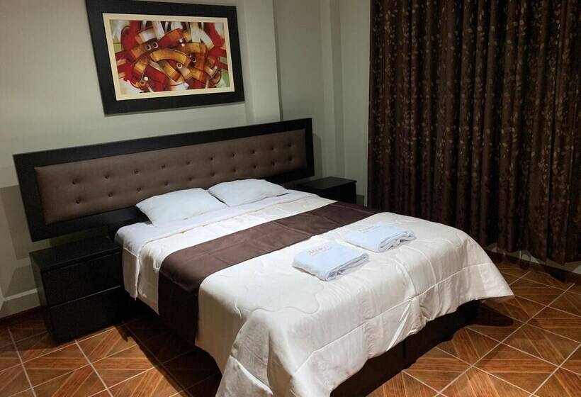 簡易ホテル Antares Pisco