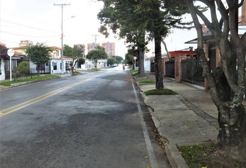 فندق فئة نجمة واحدة Casa Hotel Emanuel