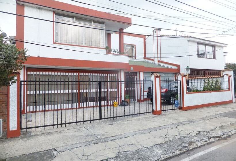 فندق فئة نجمة واحدة Casa Hotel Emanuel