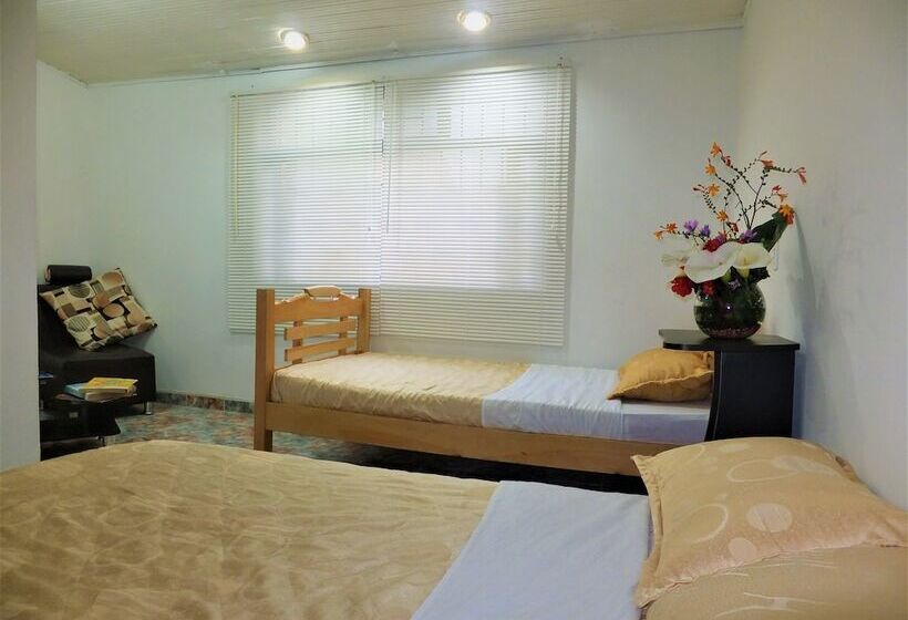 فندق فئة نجمة واحدة Casa Hotel Emanuel