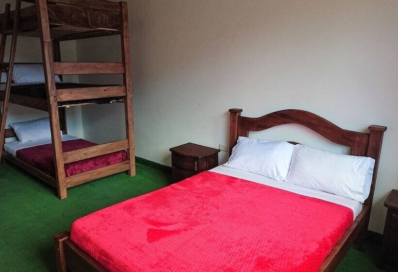 Hostal Cq Candelaria   Hostel