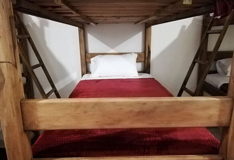 Hostal Cq Candelaria   Hostel