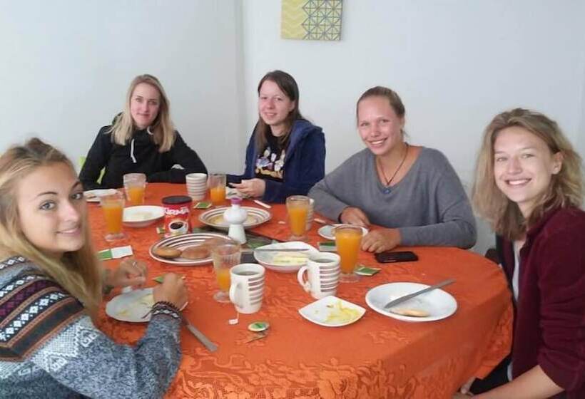 مسافرخانه Hospedaje Casa Blanca Beach